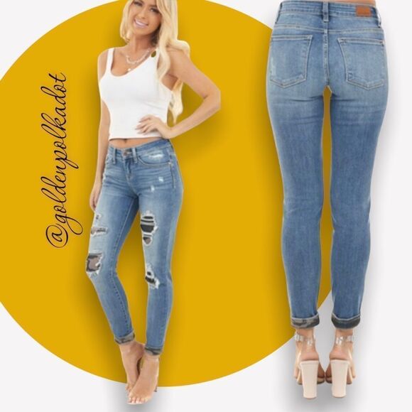 CAMO Print Patch Medium Wash Distressed Skinny Jeans High Rise 
Size 18W NWT - Picture 4 of 5